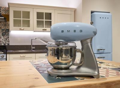 SMEG SMF02PBEU